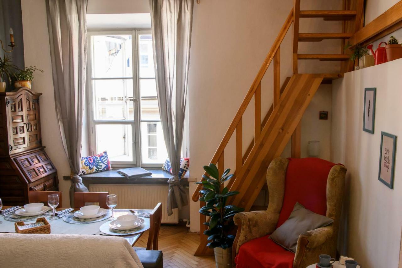 Old Town Folk Apartment Варшава Экстерьер фото